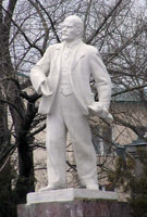 Памятник В.И.Ленину на центральной площади г.Зеленокумска