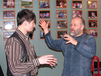 Александр Макаренков в зеленокумском клубе авторской песни